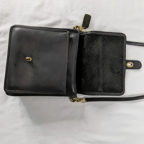VTG Coach Station Bag Black Leather Crossbody Purse - Picture 5 of 14